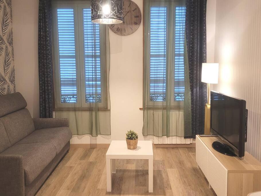 Le Paseo Apartment Troyes Ngoại thất bức ảnh